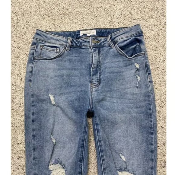 Buckle Risen High-Rise Distressed Crop Straight Leg Raw Fray - Picture 2 of 4